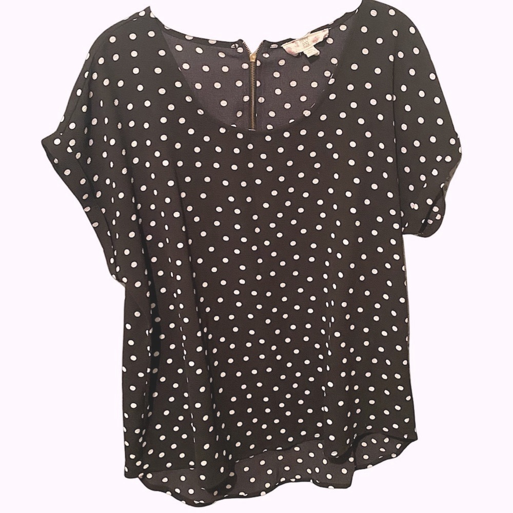 Black top Zipper in back by Hippy Rose
